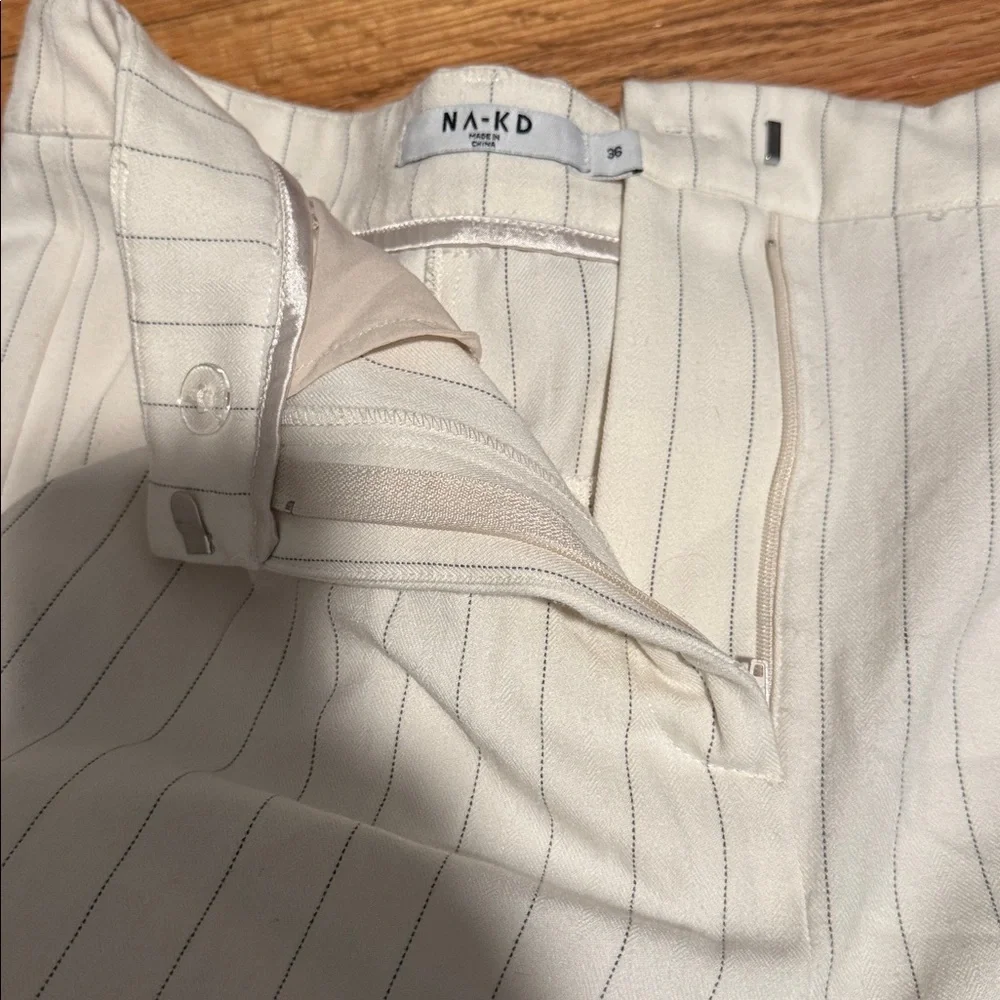 Elegant Cream Women's Suit Set - Picture 7 of 7